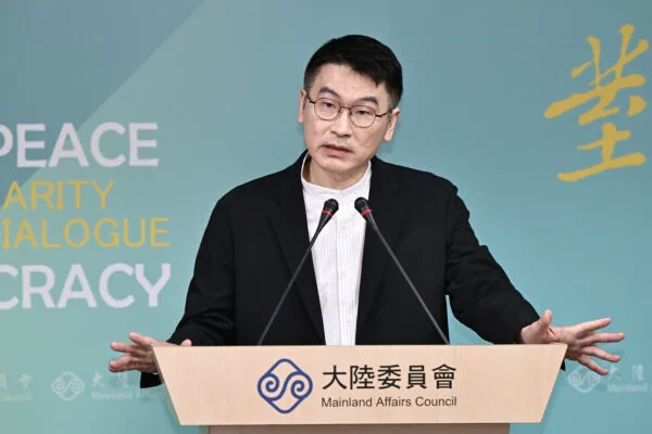 時事評論》拒滬閩踩線團，梁文傑又在鬼扯淡！